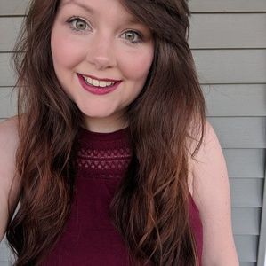 Meet your Posher, Leanna